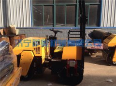 注意保養(yǎng)，延長(zhǎng)小型壓路機(jī)壽命