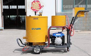 <b>60L灌縫機熱效率提高2-3倍，縮短整個作業(yè)時間</b>