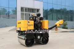 當(dāng)小型壓路機打滑時應(yīng)該怎么辦？