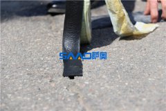 為什么稱防裂貼為山路修補(bǔ)利器呢？那是因?yàn)樗?/></a></span>

                    <div   id=